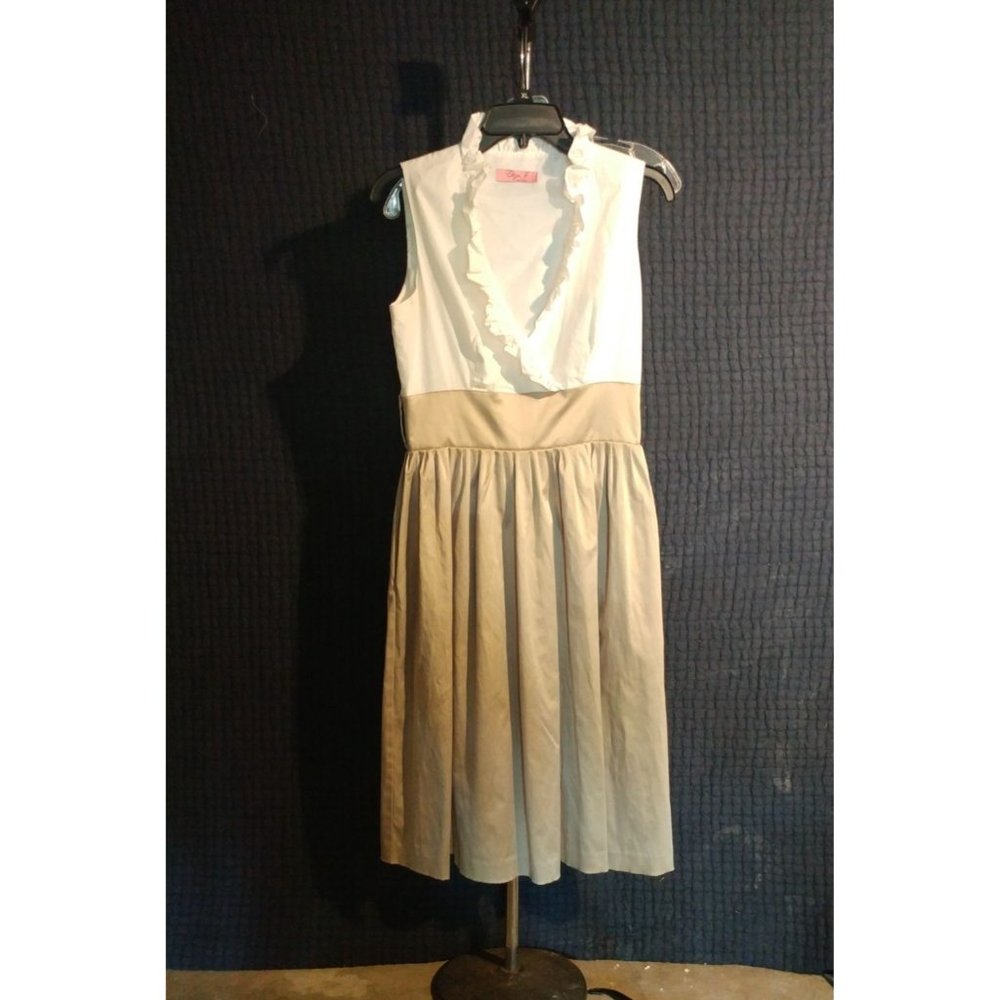 Eliza J Two Tone Sheath Dress No Size / Maybe 6